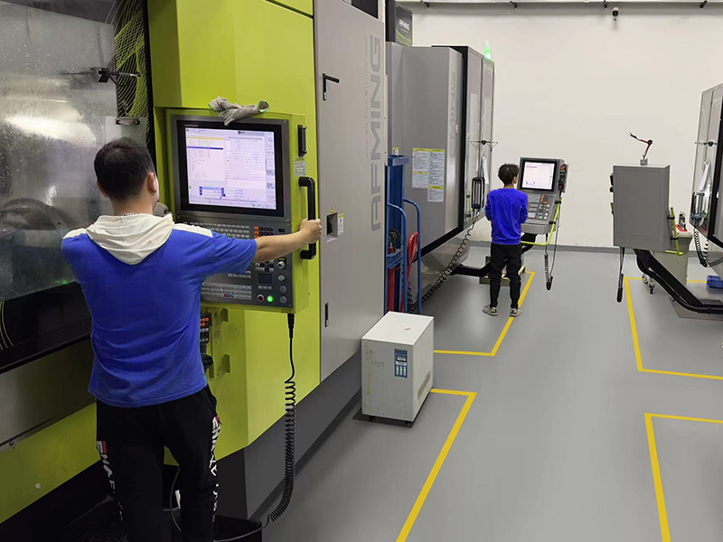 5-axis machining workshop